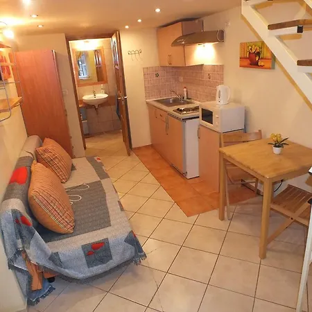Apartment Duplex *